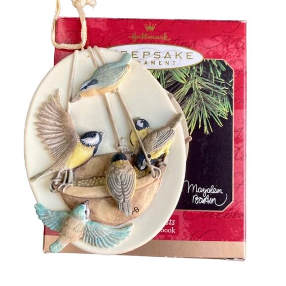 Handcrafted Birds on Vintage Hallmark Keepsake Ornament "Honored Guests" - Picture 1 of 7